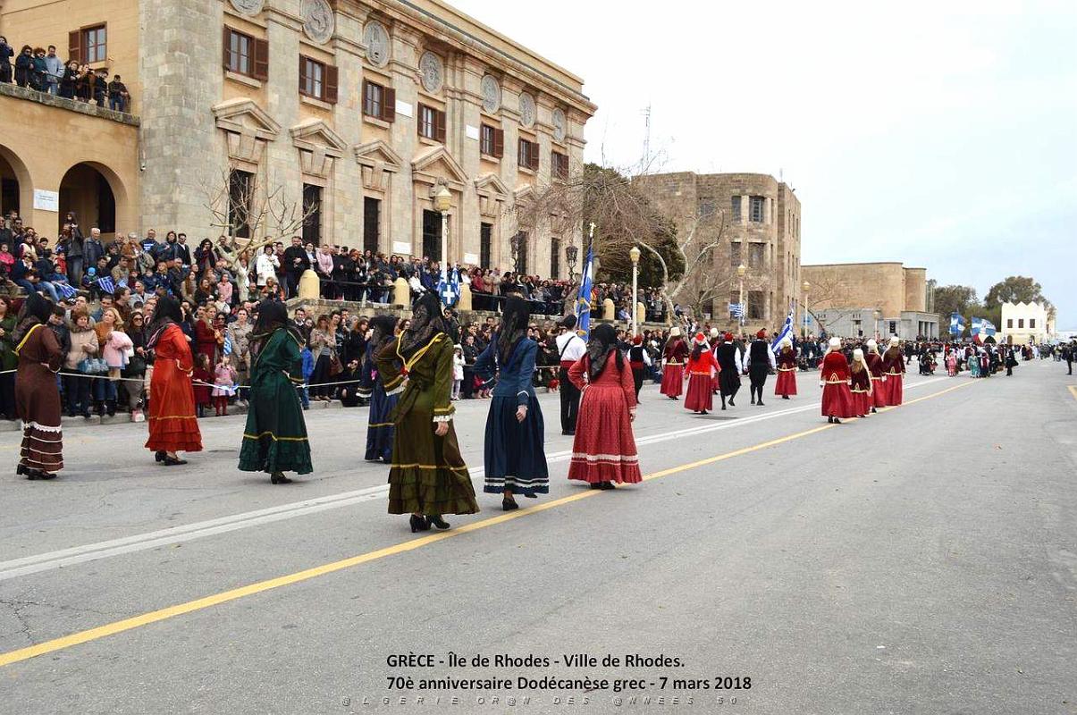 094- Rhodes- Defile Dodecanese grec.JPG